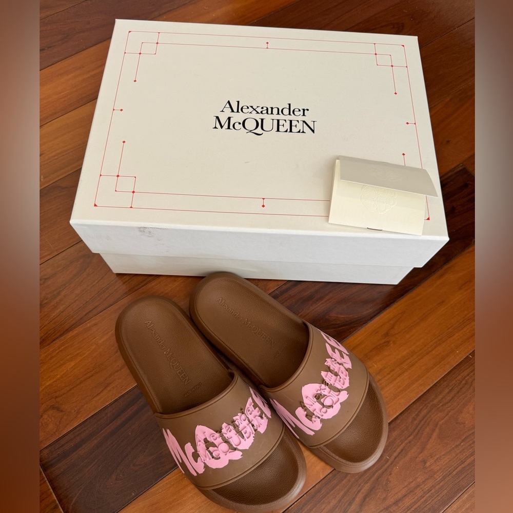 Alexander McQueen Tan & Pink Graffiti Pool Slides